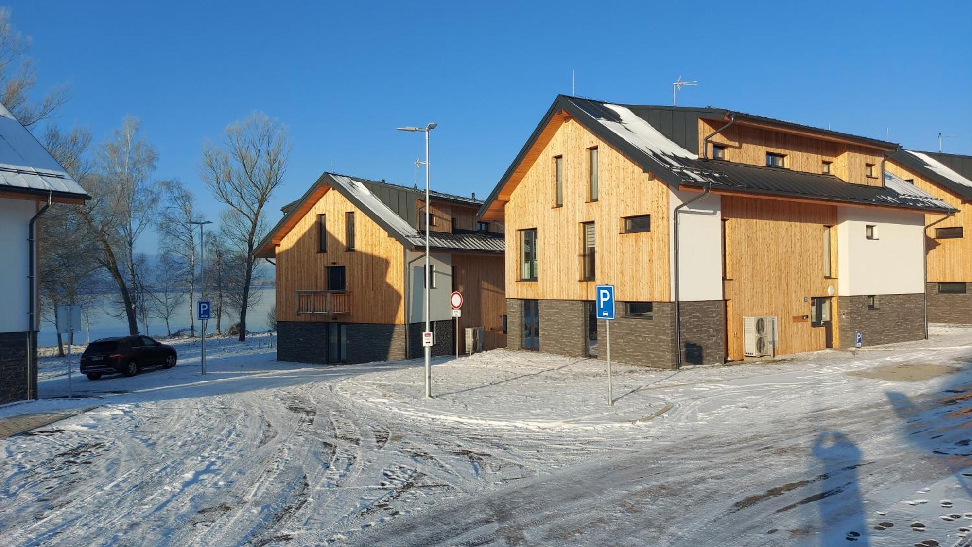 Lipno Apartments Bergmax, Ski Areal Lipno 16Min Dojezd - Resort Male Lipno S Terasou A Zahradkou, Parking Free Cerna v Posumavi Bagian luar foto