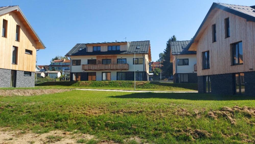 Lipno Apartments Bergmax, Ski Areal Lipno 16Min Dojezd - Resort Male Lipno S Terasou A Zahradkou, Parking Free Cerna v Posumavi Bagian luar foto