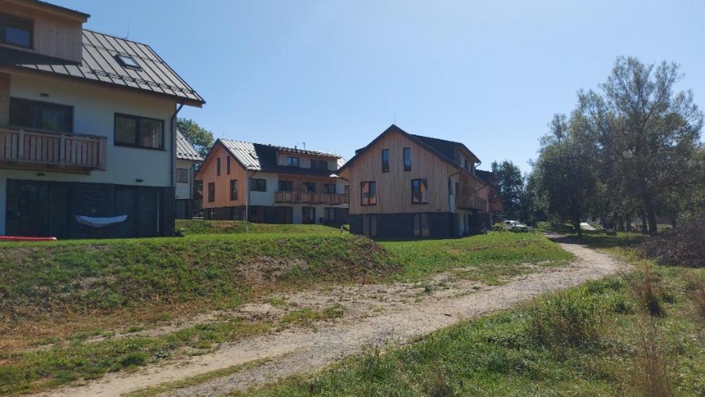 Lipno Apartments Bergmax, Ski Areal Lipno 16Min Dojezd - Resort Male Lipno S Terasou A Zahradkou, Parking Free Cerna v Posumavi Bagian luar foto