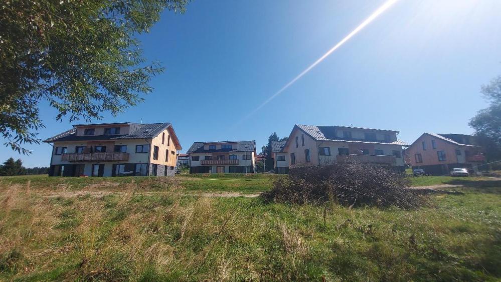 Lipno Apartments Bergmax, Ski Areal Lipno 16Min Dojezd - Resort Male Lipno S Terasou A Zahradkou, Parking Free Cerna v Posumavi Bagian luar foto